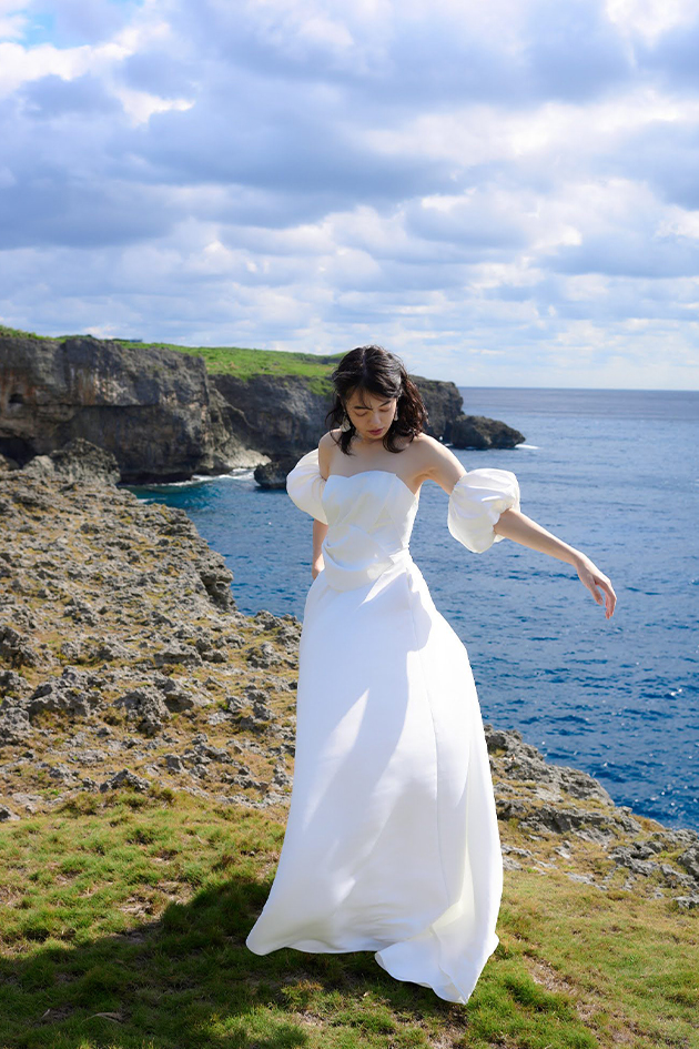 アンナカラのクラシカルなビスチェタイプのウエディングドレス