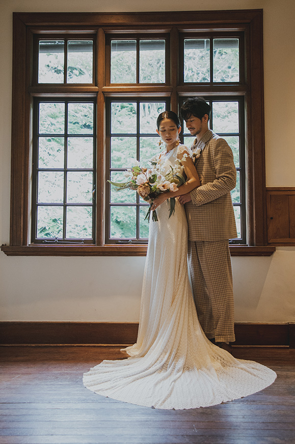鎌倉古我邸フォトプラン 古我邸内の新郎新婦